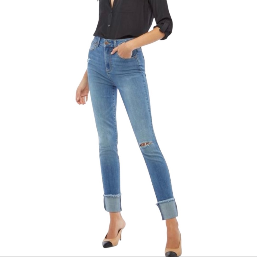 NWT JustFab High rise Distressed Cuffed Ankle Jeans size 28